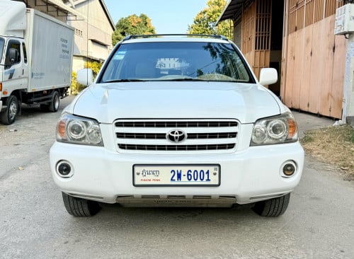 🚘ឡានលក់ឆ្នាំ03 ម៉ាស៊ីន4 ប៉ុង1 ក្នុងលឿងតែមខ្មៅ មានប្រពន័ហ្វ្រាំងABS & VSCប្រពន័ទុបលលនឹង ពណ៌ស