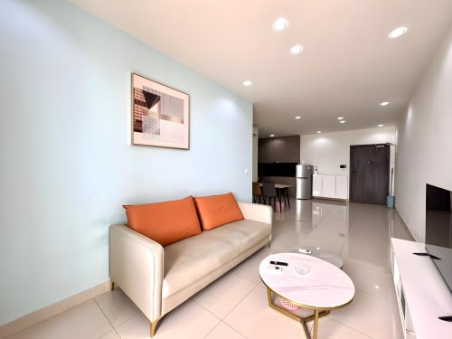 1BR Condo For Rent At The Peak Residence- On high floor