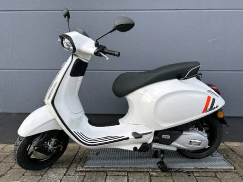 2025 Vespa Sprint 150