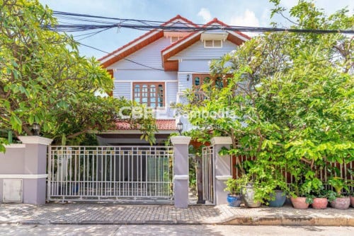 3 Bedroom Villa For Rent- Borey Chamkarmon | Tonle Bassac| Phnom Penh