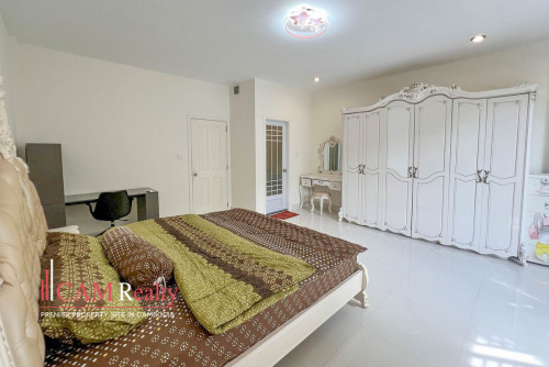 4 Bedrooms Link Villa LA For Rent In Borey Peng Huoth Beoung Snor