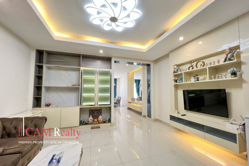 4 Bedrooms Link Villa LA For Rent In Borey Peng Huoth Beoung Snor