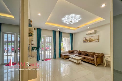 4 Bedrooms Link Villa LA For Rent In Borey Peng Huoth Beoung Snor