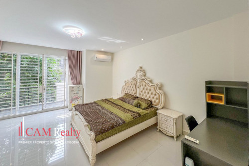 4 Bedrooms Link Villa LA For Rent In Borey Peng Huoth Beoung Snor