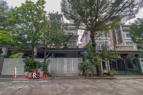 4 Bedrooms Twin A Villa For Rent In Peng Huoth Beoung Snor