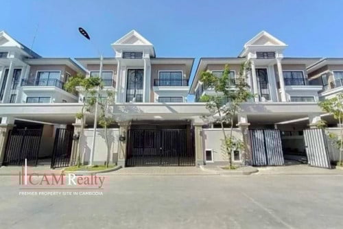 4 Bedrooms Twin A Villa For Sale In Borey Peng Huoth Beoung Snor