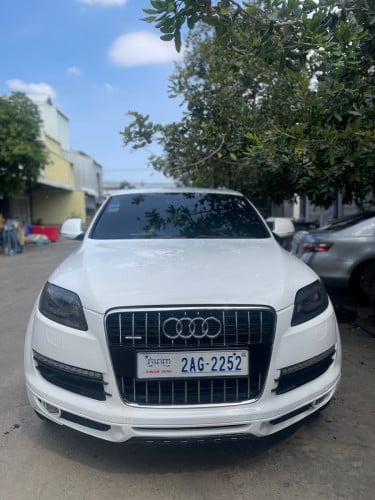 Audi Q7 sline full options