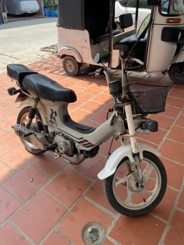 Honda chaly 1982 old model