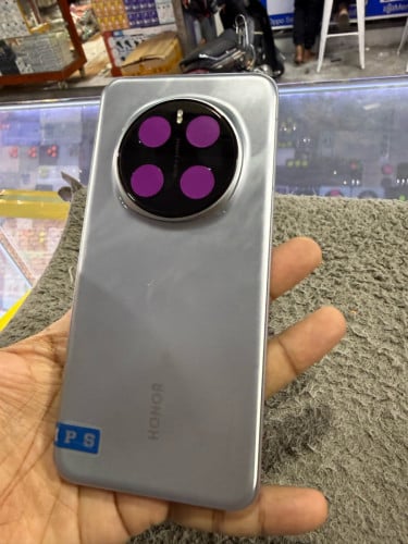 Honor Magic 7Pro Ram16G Memory512G Global Sim2 99% មានប្រអប់ឆ្នាំងសាក