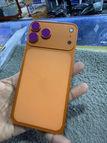 iPhone XS Max ឡេីងសំបក 17Pro Max 512G LL/a មានឆ្នាំងសាក