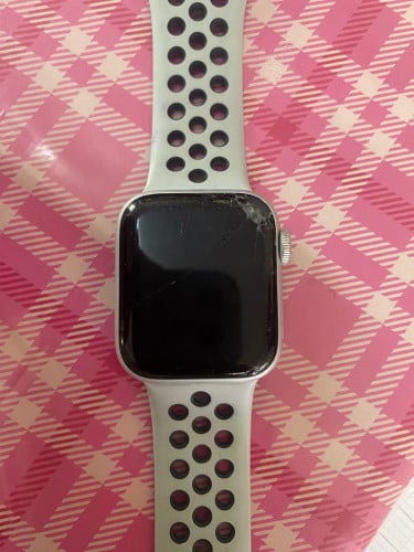 iwatch series 5 40mm nike