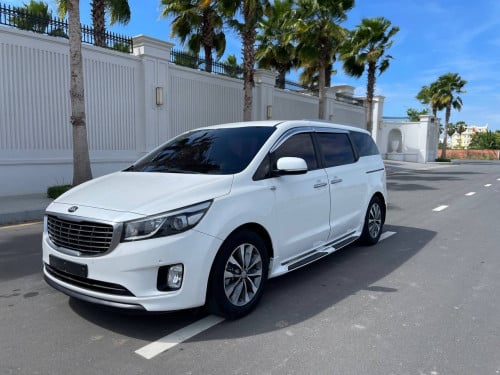 Kia carnival 2016 5Button full option