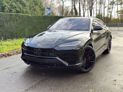 LAMBORGHINI URUS 2026 SE Full Carbon B&O
