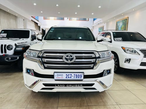 Land Cruiser 2019 V6 full option អារ៉ាប់ សាំង