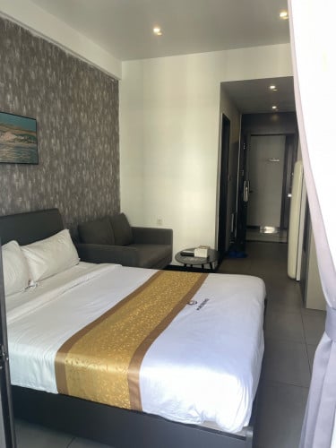 Modern Living in Bkk1 Best Price Promotion