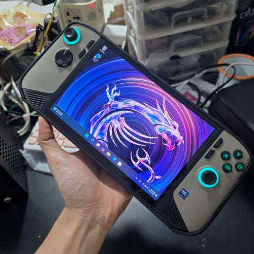 MSI Claw 8 AI 32G 1T