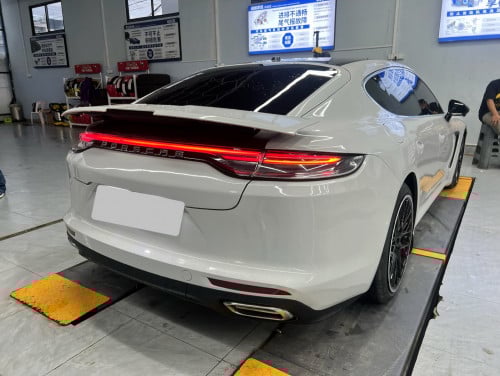Porsche Panamera upgraded 2021
