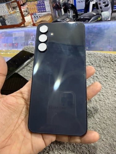 Samsung A16 Ram8G Memory256G ក្រុមហ៊ុនសុីមពីរ មានឆ្នាំងសាក