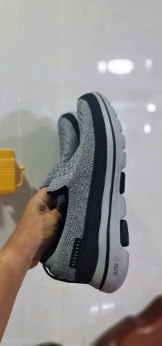 Skechers original ម៉ូតកម្រ ទិញមកខុសសាយមិនទាន់បានប្រើទេ