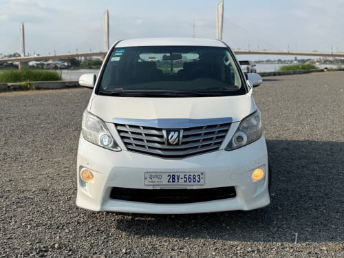 Toyota Alphard 2010 Auto3 ( កៅអីVIP )