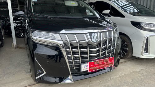 TOYOTA ALPHARD 2015UP2021 ឡាន​ស្លាក​លេខ​ពណ៌​ខ្មៅ​ក្នុង​ខ្មៅ​អូតូ​3 បេីក​ដំបូល​ Full options
