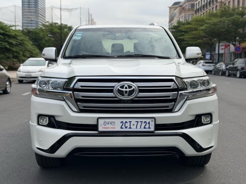 Toyota Land Cruiser ឆ្នាំ2016 V6 សាំង ម្ចាស់ដើម