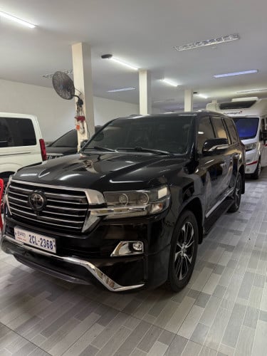 Toyota land cruiser 2018 black addiction full v6