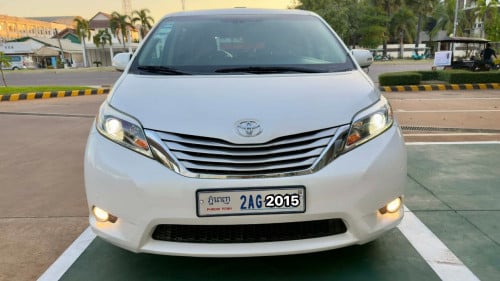 Toyota Sienna 2015 limited ប៉ុង១