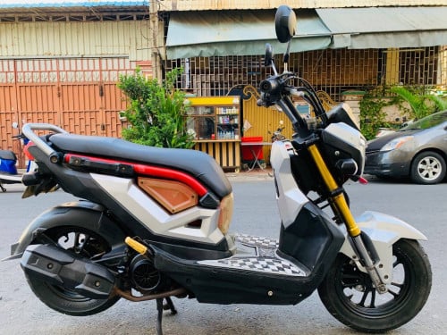 ZOOMER (680$)2017 Japan 110cc