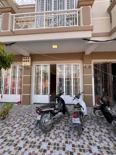 ផ្ទះលក់បន្ទាន់តម្លៃក្រោមទីផ្សារ