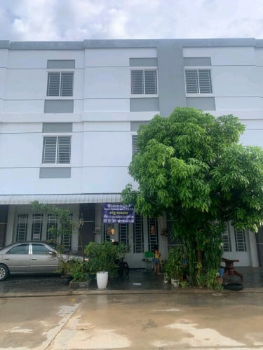 ផ្ទះលក់ក្រោមតម្លៃទីផ្សារ