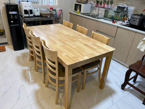 តុឈុតបាយ