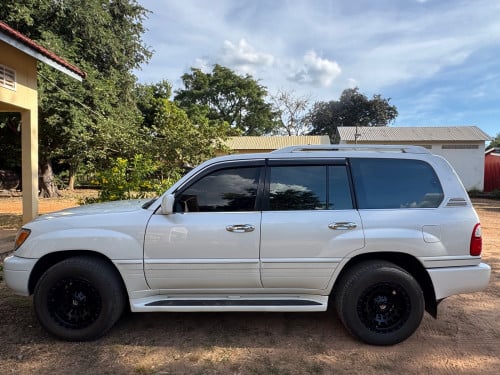 ឡានស្អាតថ្មីឡះ