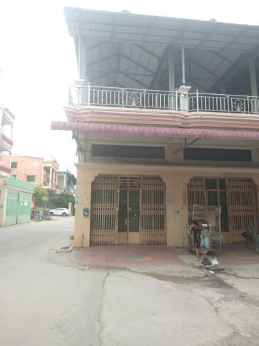 ផ្ទះល្វែងសម្រាប់លក់