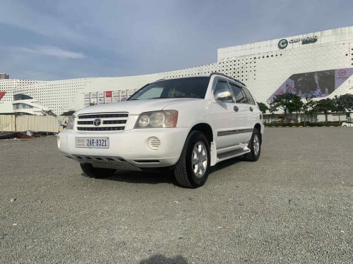 ឡានស្អាត មិនមានបុកប៉ះ