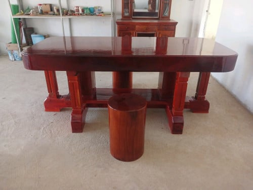 តុបាយនិងកៅអីតុក្កតា