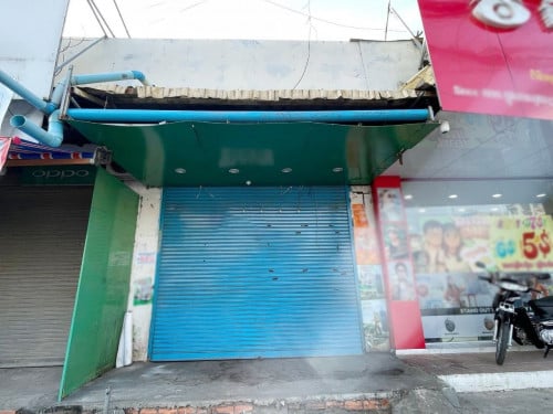 តូបជួលលើផ្លូវធំអ៊ូអរនៅក្បែរកែងផ្លូវហាណូយ