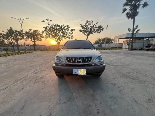 ឡានលក់Rx300 01p2 លក់ប្រញាប់លុយ