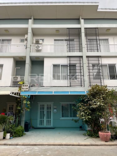 ផ្ទះជួលនៅបុរីប៉េង ហួត