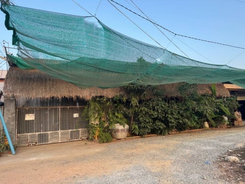 ឃ្លាំងជួល