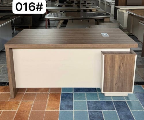 តុប្រធាន