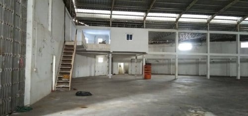 ឃ្លាំងជួល