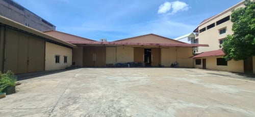 ឃ្លាំងជួលស្ទឹងមានជ័យ