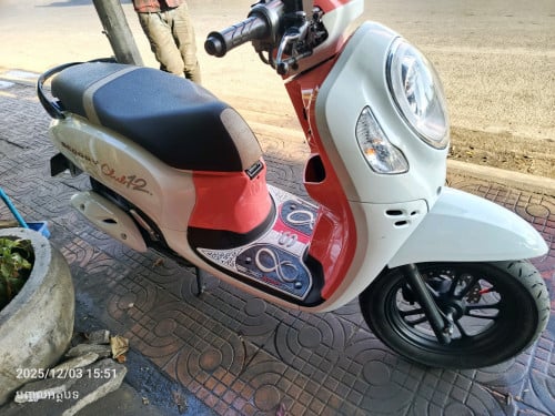 ម៉ូតូលក់