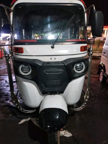 លក់ម៉ាស៊ីម៉ាអាធំ