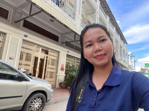 ផ្ទះលក់បន្ទាន់ 093318781 ជិតស្ពានដែកចំការដូង និង ផ្សារស្ទឹងមានជ័យថ្មី