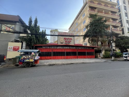 » ហាងសម្រាប់ជួលនៅបឹងកេងកង1/ Shop for rent at Boeng Keng Kang 1