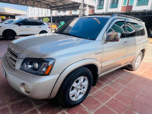 ហាយលែនដឺត្រូវការលក់ 2002 លីមីតធីត (ឡានស្អាត)