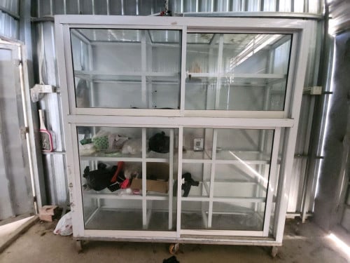 ទូកញ្ចក់ តាំង ទំហំ     2m× 2m