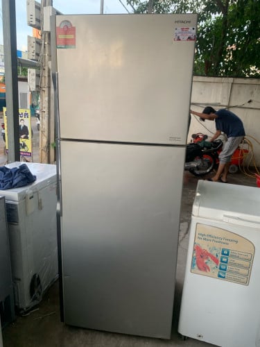 ទូរទឹកកកHitachi inverter 1.75m មួយទឹកលក់ ស្អាត90% សំនុំសុីន